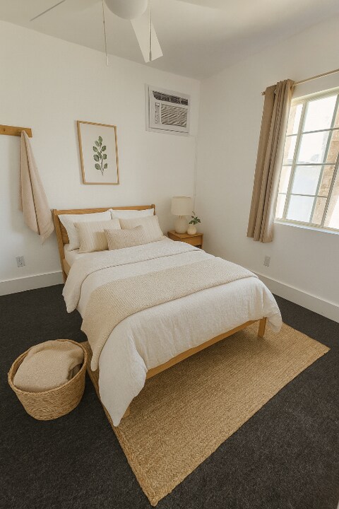 1054 Orange Ave in Long Beach, CA - Building Photo