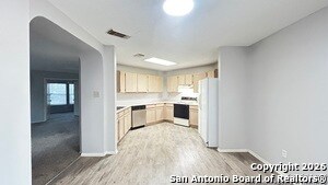 4926 Corian Well Dr in San Antonio, TX - Building Photo - Building Photo