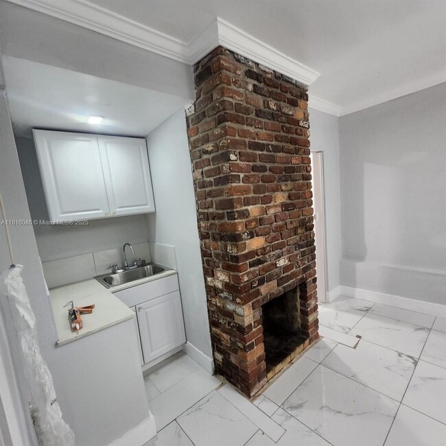 property at 948 SW 49th Terrace