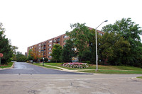 Huntington Grove Condominiums in Hoffman Estates, IL - Foto de edificio - Building Photo