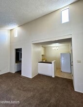 2450 Lymbery St, Unit 311 in Reno, NV - Building Photo - Building Photo