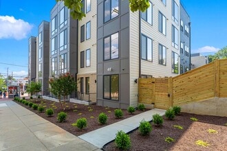 501 Kennedy St NW in Washington, DC - Foto de edificio - Building Photo