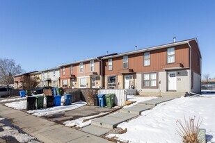 207 Pennsylvania Rd SE in Calgary, AB - Building Photo