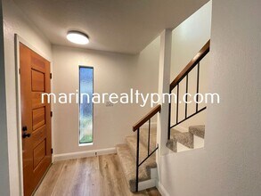 886 Redwood Ct in Crockett, CA - Building Photo - Building Photo