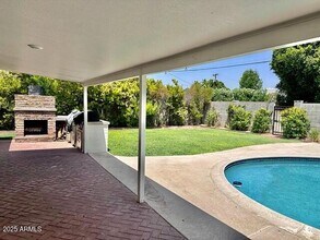 5520 E Cheery Lynn Rd in Phoenix, AZ - Building Photo - Building Photo