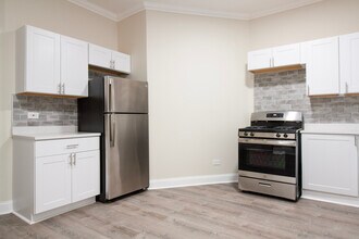 2905 N Mildred Ave in Chicago, IL - Foto de edificio - Building Photo