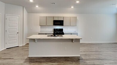 6133 Bradford Pear Ln in Edmond, OK - Building Photo - Building Photo