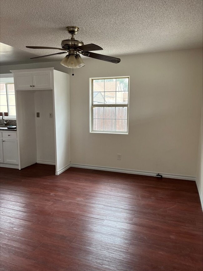 1151-1153 E 88th Pl in Los Angeles, CA - Building Photo - Building Photo