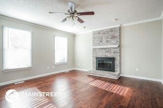 5906 High View Rd in Greensboro, NC - Foto de edificio - Building Photo