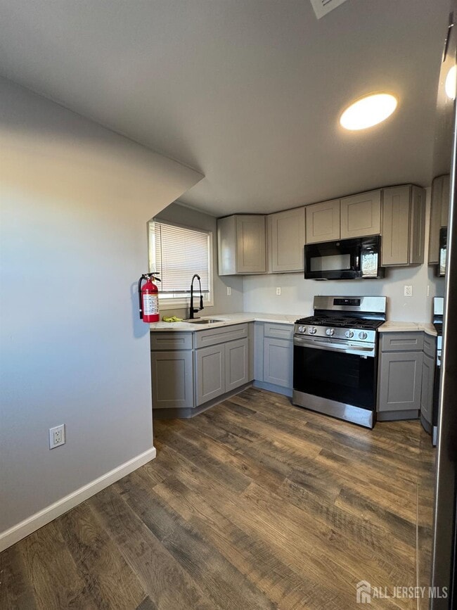 150 Fabyan Pl in Newark, NJ - Building Photo - Building Photo