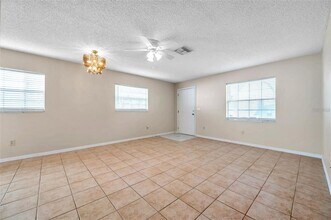 6632 Hickorywood Ln in New Port Richey, FL - Building Photo - Building Photo