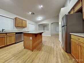 9126 W Serrano St in Phoenix, AZ - Building Photo - Building Photo