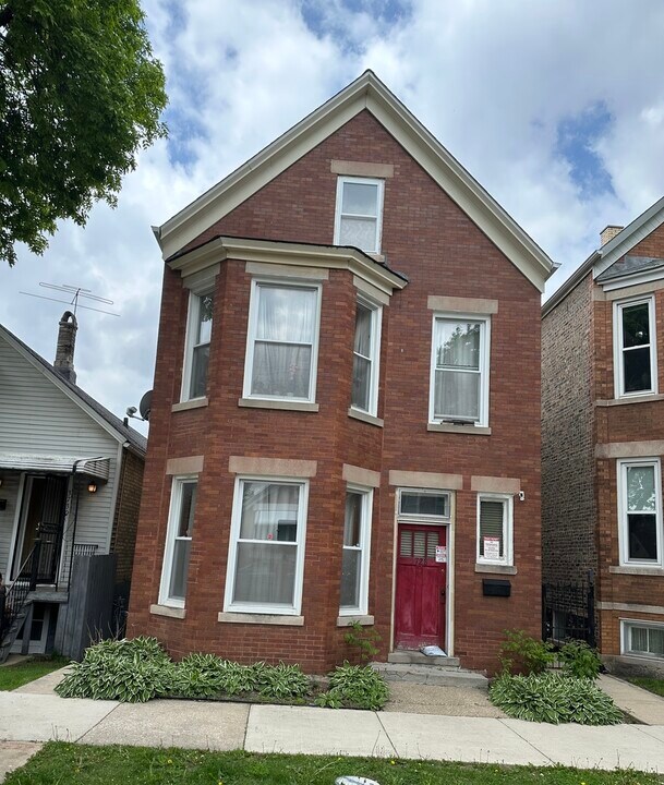 3728 S Wolcott Ave in Chicago, IL - Building Photo