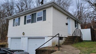 15 Virginia Ave in West Warwick, RI - Building Photo