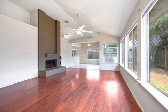 11918 Westwold Dr in Tomball, TX - Foto de edificio - Building Photo