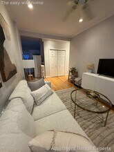 1576 Cambridge St, Unit 1576 in Cambridge, MA - Foto de edificio - Building Photo