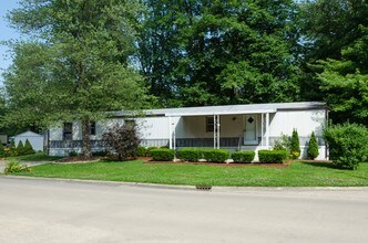 Woodville Gardens in Loveland, OH - Foto de edificio - Building Photo