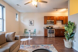 1016 18th Ave S in Nashville, TN - Building Photo - Building Photo