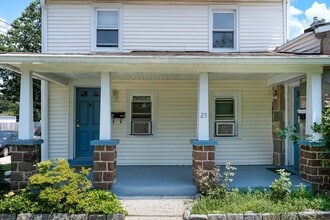 25 Greenview Ave in Princeton, NJ - Building Photo - Building Photo