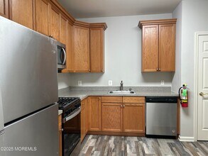 145 Conover Ter in Lebanon, NJ - Building Photo - Building Photo