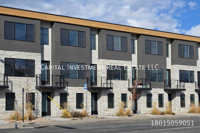 1689 S W Temple St in Salt Lake City, UT - Building Photo - Building Photo