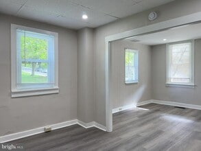 127 N Prince St in Millersville, PA - Foto de edificio - Building Photo