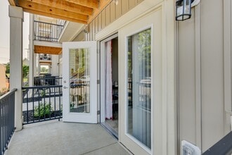 East Meadows in Columbus, OH - Building Photo - Building Photo