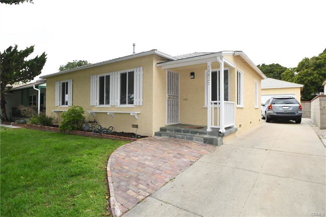 10827 Stever St in Culver City, CA - Foto de edificio - Building Photo