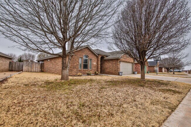 2205 100th St in Lubbock, TX - Building Photo - Building Photo