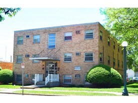 Clark Street Apartments by Royse + Brinkmeyer in Champaign, IL - Building Photo