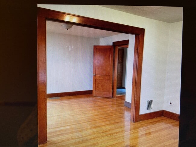 5 Gardners Ln, Unit 1 in Ansonia, CT - Building Photo - Building Photo