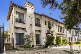 330 S Detroit St in Los Angeles, CA - Foto de edificio - Building Photo