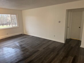 595 Wagner Dr in Battle Creek, MI - Building Photo - Building Photo