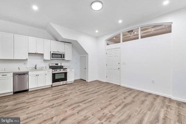 665 Washington Blvd in Baltimore, MD - Building Photo - Building Photo