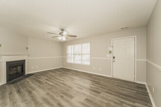 5966 Cougar Ln in Charlotte, NC - Building Photo - Building Photo