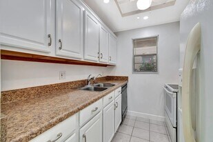 650 SW 2nd Ave, Unit 150 in Boca Raton, FL - Building Photo