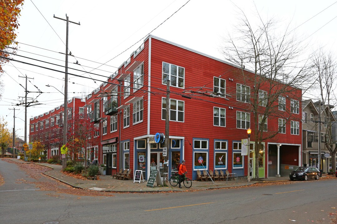 Bowling Green Apartments in Seattle, WA - Building Photo