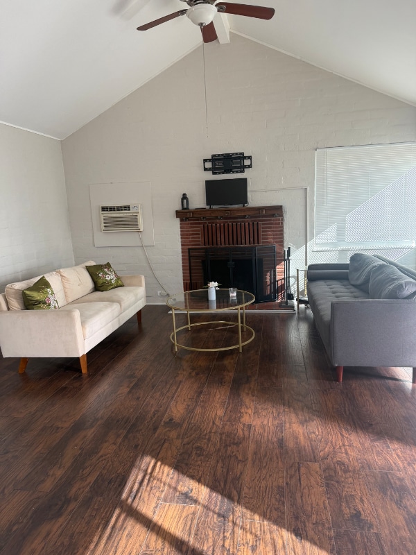 445/2 E Alisal St in Covina, CA - Building Photo - Building Photo