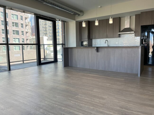 211 W Scott St in Chicago, IL - Building Photo - Building Photo