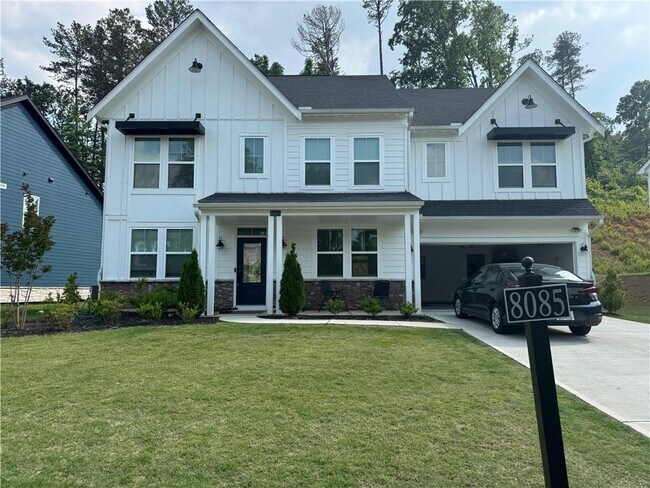 8085 Brewton Bnd in Ball Ground, GA - Foto de edificio - Building Photo
