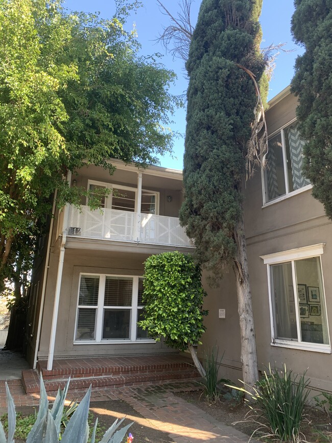 412 N Doheny Dr, Unit #4