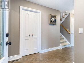 34 Niagara Pl in Brampton, ON - Building Photo - Building Photo