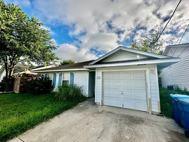 property at 123 Amelia Ct