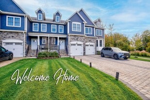 100 Valentino Dr in Old Bridge, NJ - Building Photo