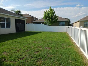 563 Honey Bell Rd in Winter Haven, FL - Building Photo - Building Photo