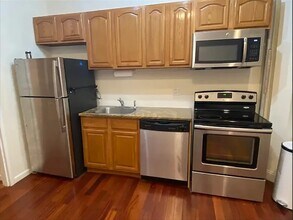 129 W 56th St in New York, NY - Building Photo - Building Photo