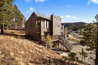 590 Greenway Ct in Woodland Park, CO - Building Photo - Building Photo