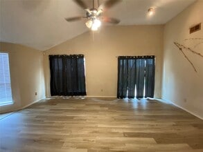 3534 Woodmere Ln in Sugar Land, TX - Building Photo - Building Photo