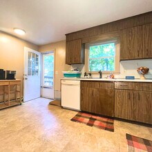 537 Boswell Ave in Norwich, CT - Building Photo - Building Photo