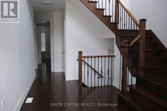 168 Roy Harper Ave in Aurora, ON - Building Photo - Building Photo